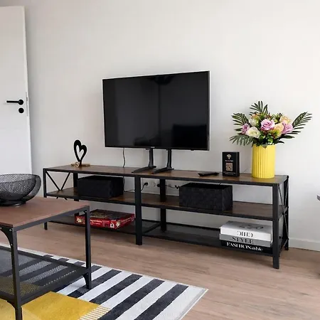 Modernes Mit Balkon & Wohlfuehl-ambiente