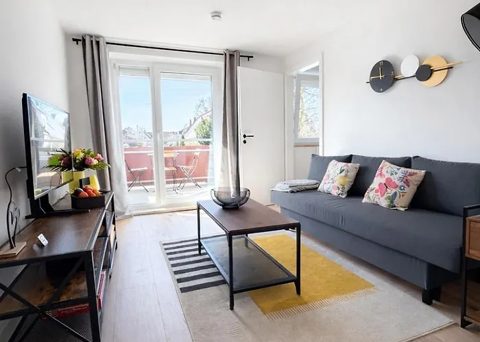 Modernes Mit Balkon & Wohlfuehl-ambiente Апартаменты *